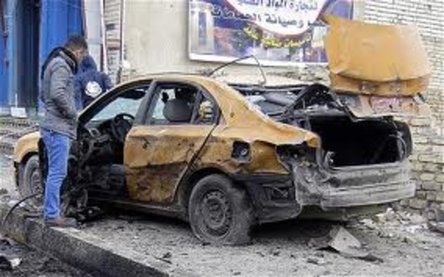 32 people are killed in a car bomb in Baghdad