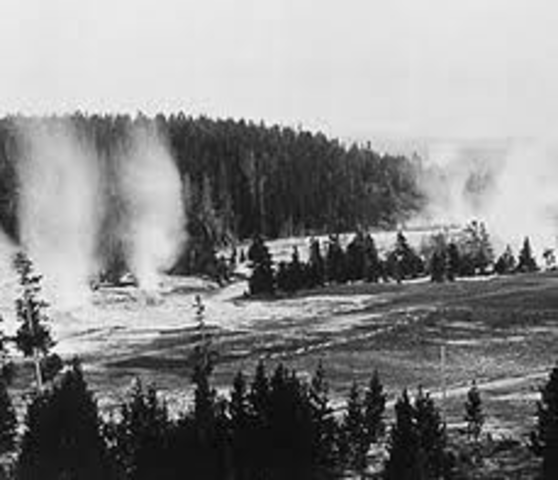 Yellowstone national park is established.