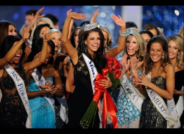 Miss Wisconsin, Laura Kaeppeler, Wins Miss America Pageant