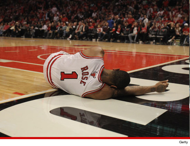 Derrick Rose's Torn ACL