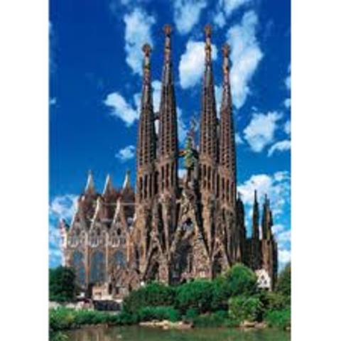 A man tried to fire Saglada Familia