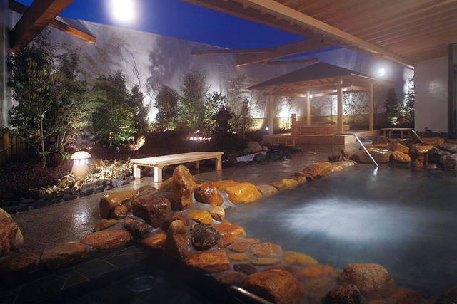 How many hot springs in Japan?