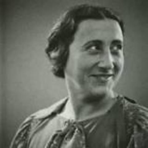 Edith Frank is born