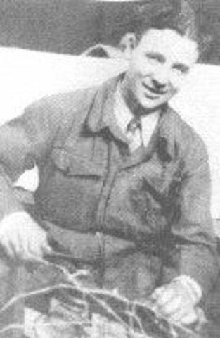 Peter Van Pels is born