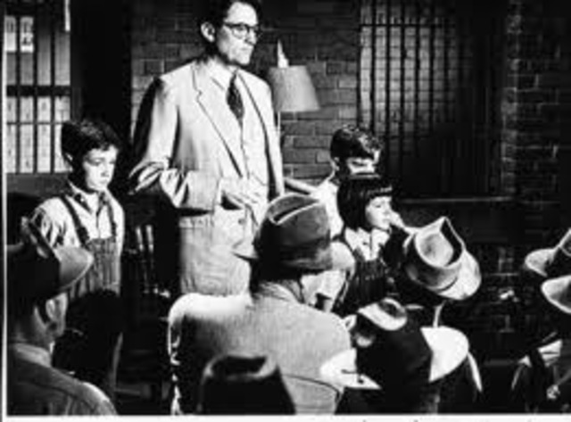 Atticus and the Children Stop a Lynch Mob