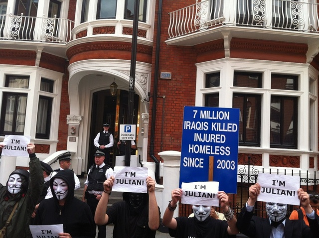 Ecuador Grants Asylum to Julian of wikilinks.