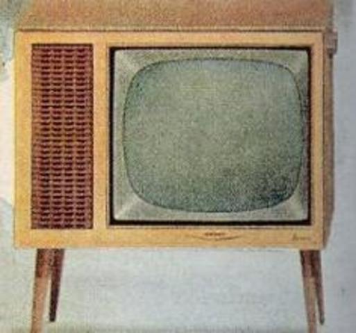 NHKがテレビ本放送開始