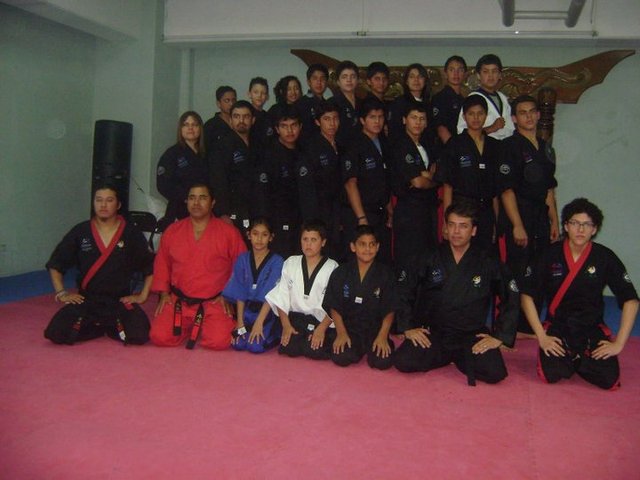 Consigo La Cinta Negra En Artes Marciales