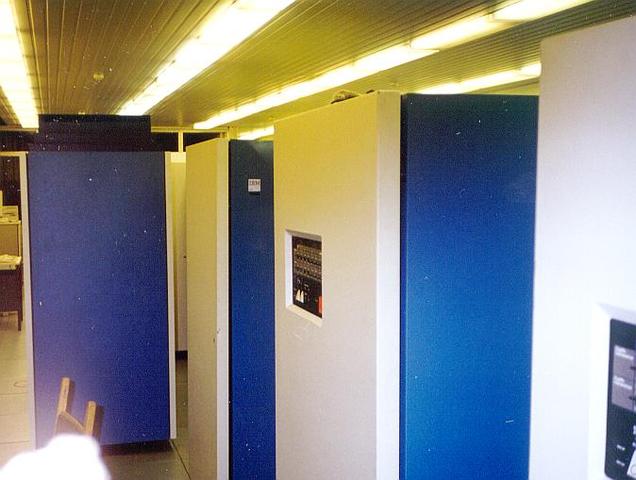 Se presentan nuevos modelos ES/9000