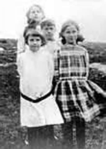 robert had 4 children lesley carol elinor and irma