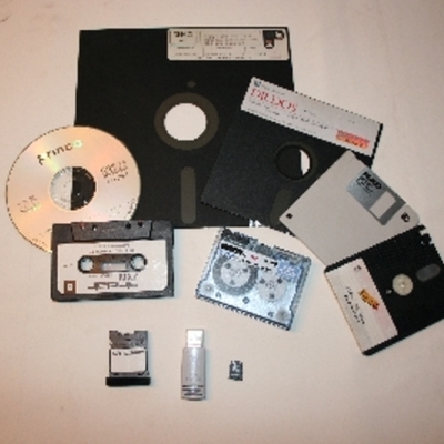 Timeline: Evolución de la memoria secundaria