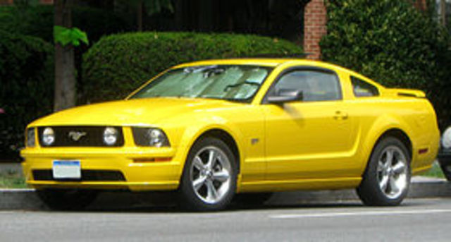 Ford Mustang (5th Generation)