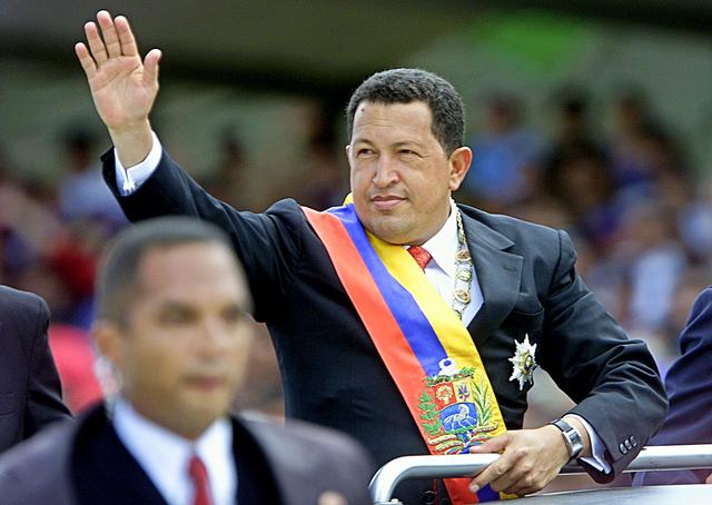 Chávez anuncia que nacionalizará todo lo que ha sido privatizado