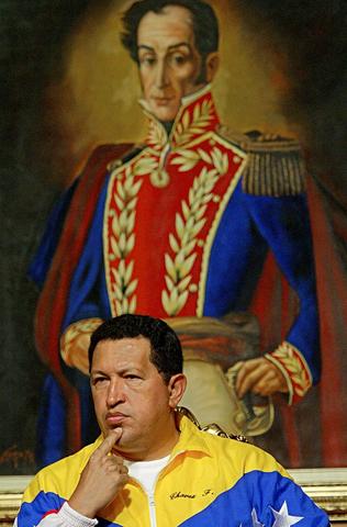 La enmienda constitucional fue aprobada en un referéndum con el 54,36% de los votos, anunció el Consejo Nacional Electoral (CNE).