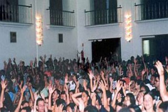 LIBRAS COMO DISCIPLINA CURRICULAR NA FORMAÇÃO PROFESSORES