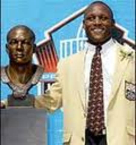 Barry receives a great award and is inducted into the Professional Hall of Fame!