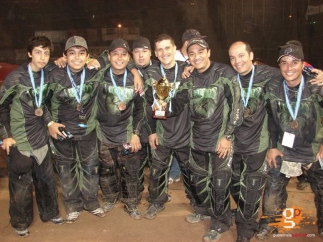 Gano mi primer trofeo de paintball
