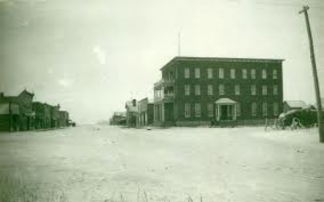 Jack arrives in Blaine lake. (picture is Blaine lake 1915)