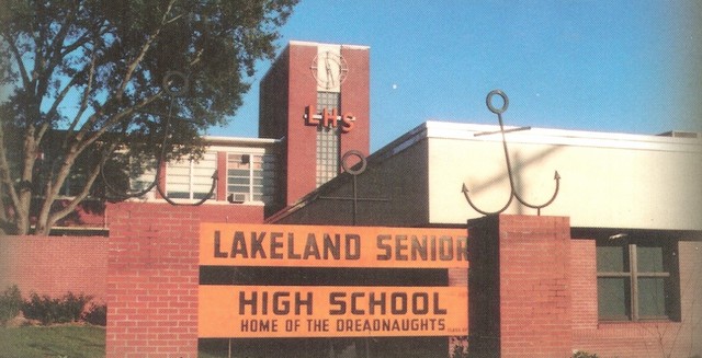 Ray went to Lakeland Kathleen High School
