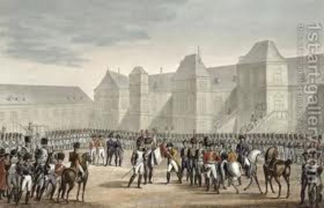 Napoleon reached arrived in the capitol of Elba. He announced that he from now on in Elba he wanted to live like a justice of peace