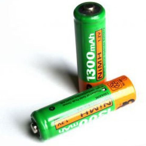 The First nickel-cadmium rechargeable battery