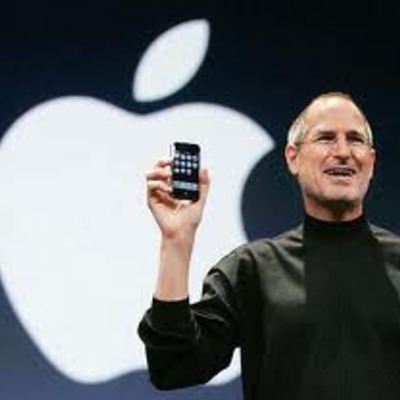 Timeline: apple Iphones and Ipods
