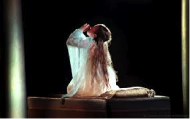 Juliet drinks the potion