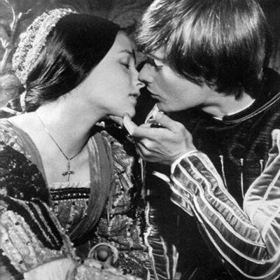 Timeline: Romeo and Juliet