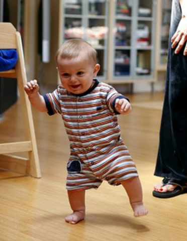 Motricidad en los niños 11vo Mes