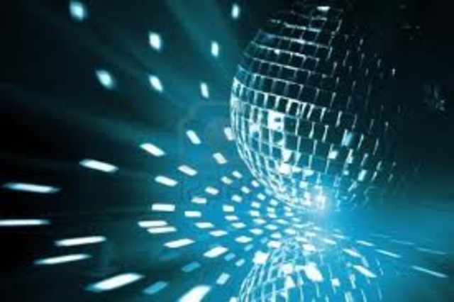 Romeo and his friends want to go to a capulet party