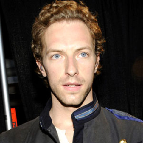 Lead vocalist and pianist Chris Martin is born