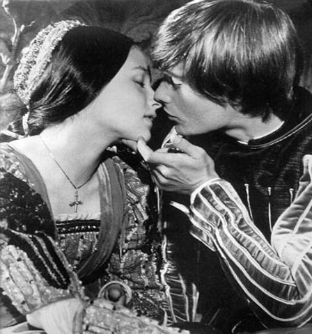 Romeo and Juliet meet at the Capulet party