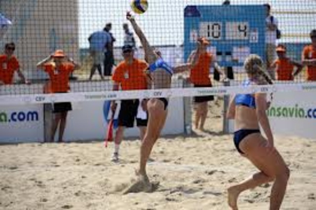 Rule Differences Between Beach And Indoor Volleyball