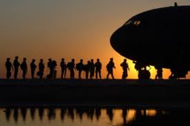 The final group of combat soldiers leave Iraq