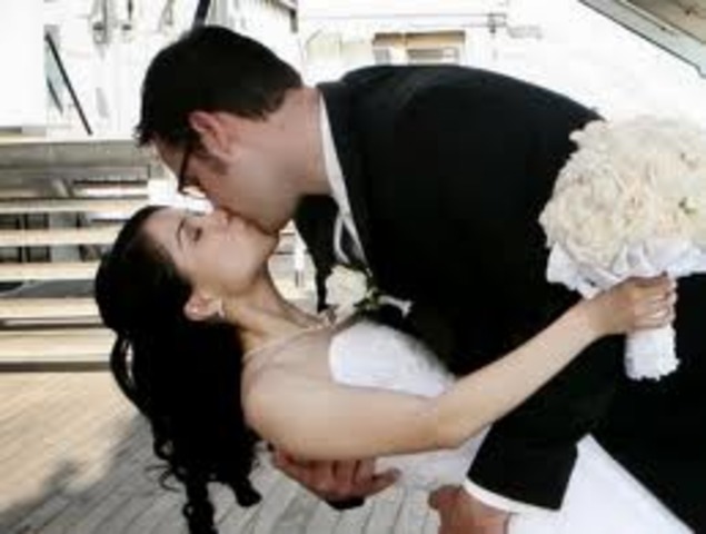 Queen Mary Marries King Phillip II of Spain