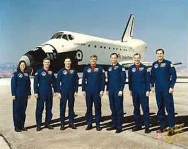 First Endeavour flight. 奮進號首次太空飛行
