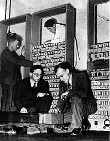 Maurice Wilkes assembled the EDSAC
