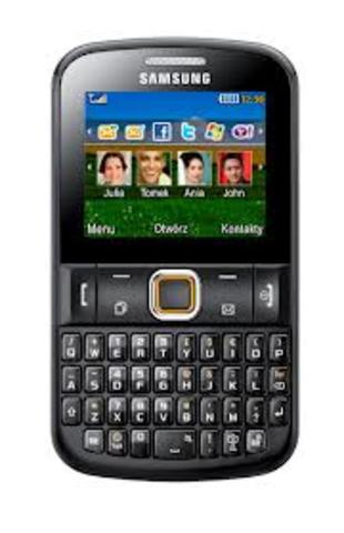 Martin Copper invents the cell phone.