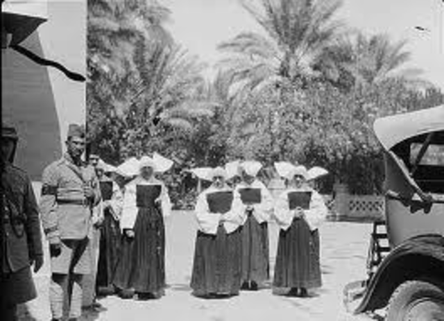 Iraq attains Independence from britain as a monarchy