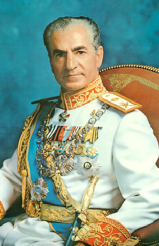 Mohammad Reza Pahlavi proposes "White Revolution"