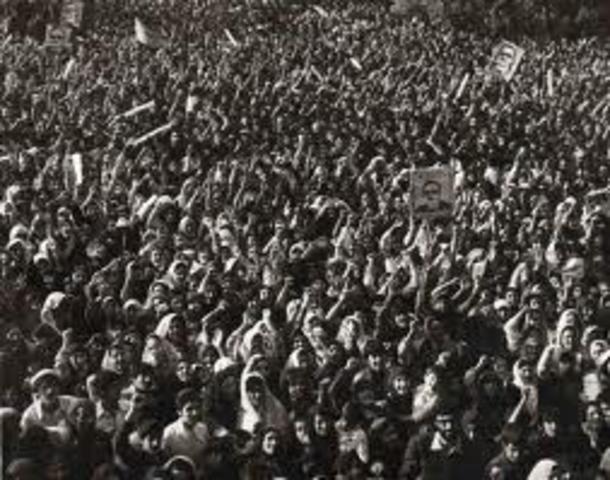 Students Celebrate anniversary of the Movement of 15 Khordad