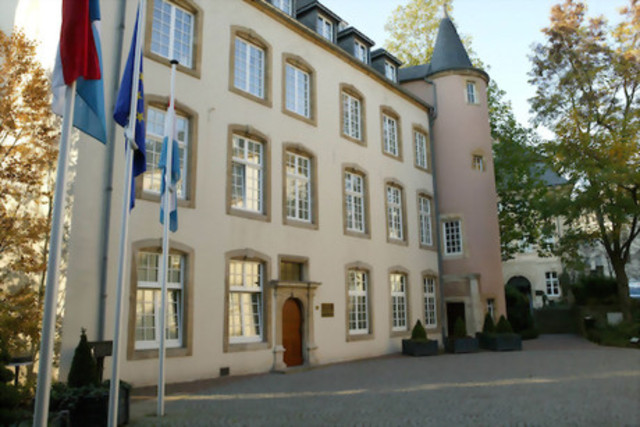 Enquêtekommissioun besicht SREL Gebeier.