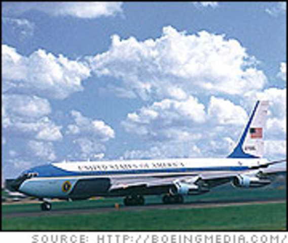 Passenger planes (Boeing 707)