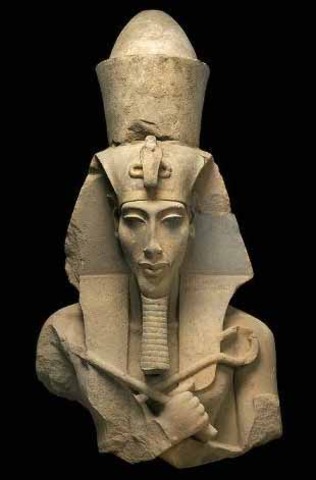 Akhenaten tries to establish monotheism in Egypt. 1364 BCE