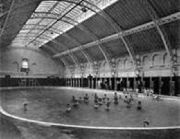 Jews are not aloud in swimming pools