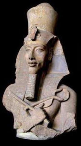 Akhenaten Takes the Throne