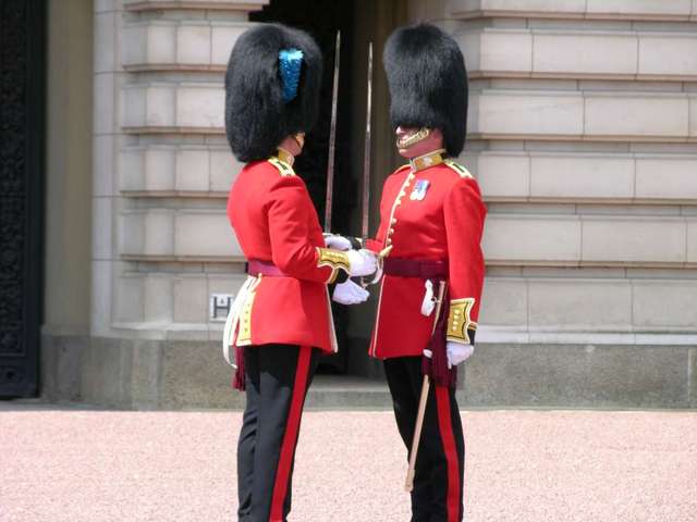 Changing of the Guards (English Fact)
