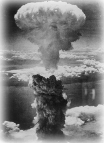 United States drops atomic bomb on Hiroshima, Japan