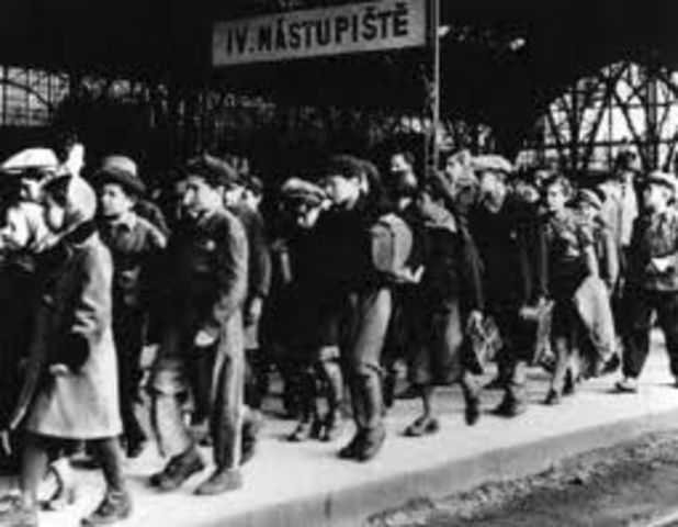 Germany annexes Austria (Anschluss).  Thousands of Austrian Jews flee due to harsh anti-Jewish actions that follow.