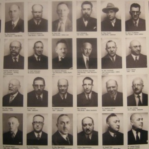 Jewish lawyers/notaries can no longer practice in Berlin.